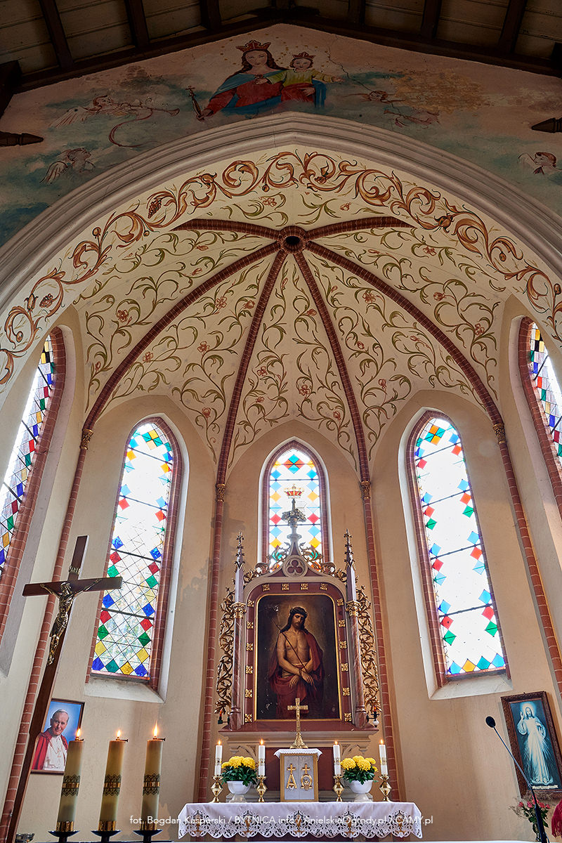 Kościół w Dobrosułowie - absyda.